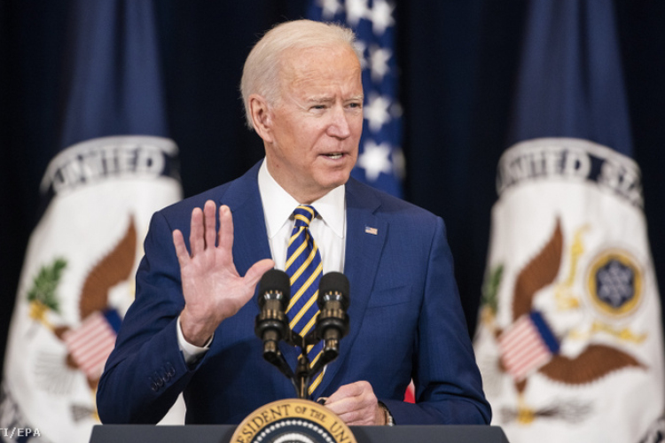 A generációváltás szükségességével magyarázta visszalépését Joe Biden