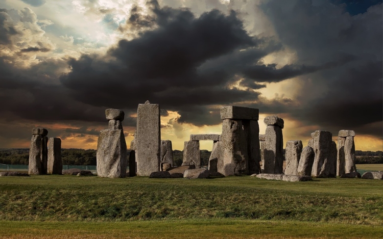 Ősi tárnák óriás körét fedezték fel régészek Stonehenge közelében